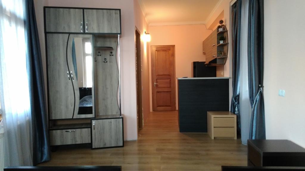 Anano Apartment On Botanikuri Tiflis Habitación foto