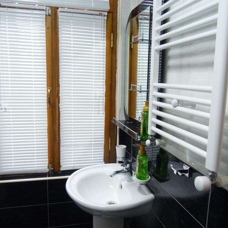 Anano Apartment On Botanikuri Tiflis Habitación foto