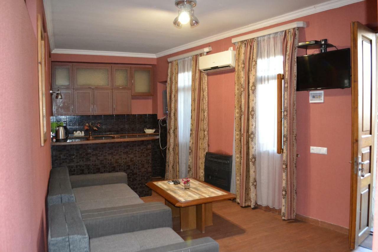 Anano Apartment On Botanikuri Tiflis Exterior foto