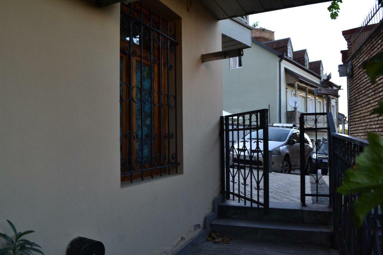 Anano Apartment On Botanikuri Tiflis Exterior foto